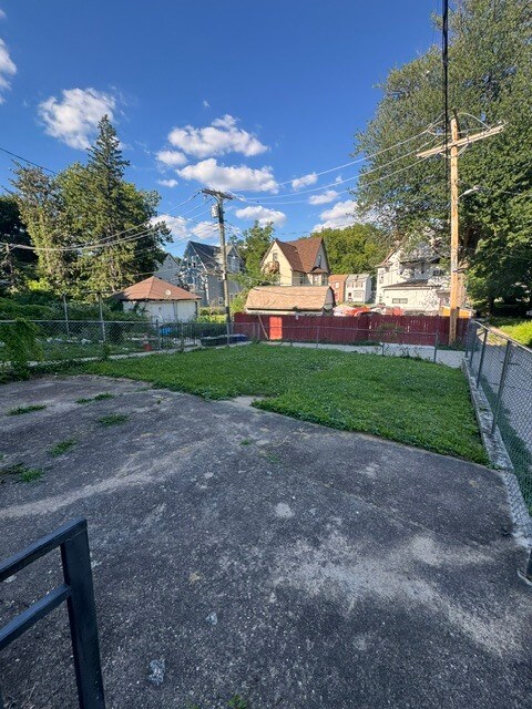 Building Photo - 2101 Chelsea Terrace