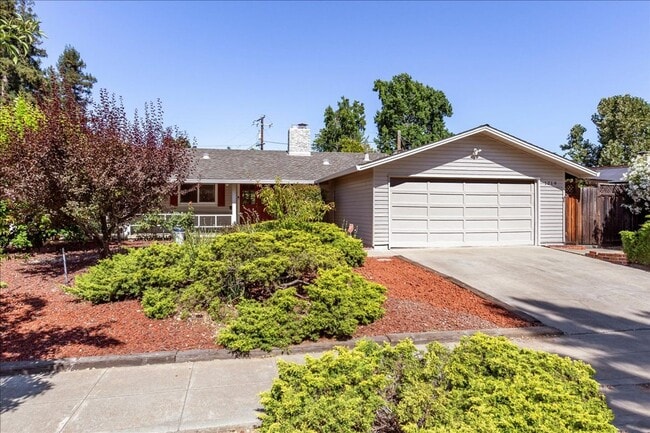 Building Photo - Terrific Sunnyvale Home