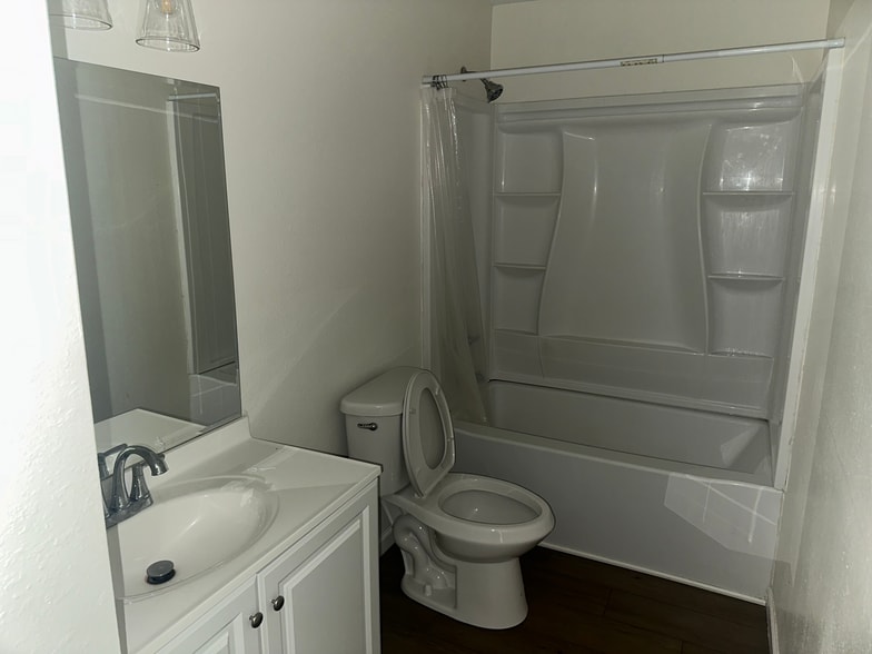 Bathroom - 44166 Simpson Pl
