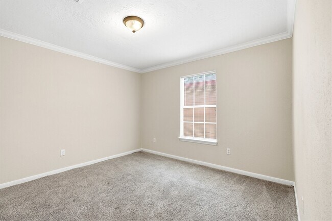 Building Photo - 5317 Tommye St