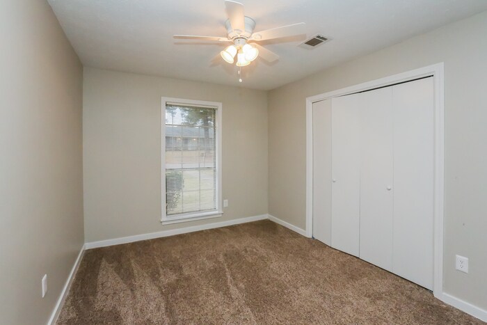 Building Photo - 132 Fern Valley Rd