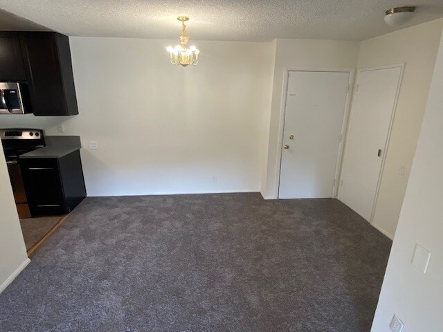 Building Photo - 5460 White Oak Ave