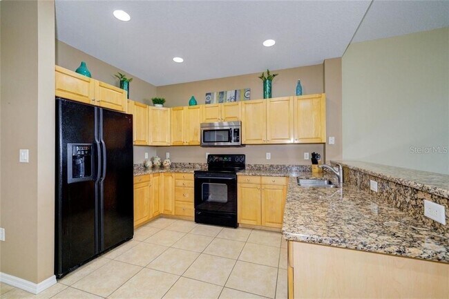 Building Photo - 530 S Gulfview Blvd