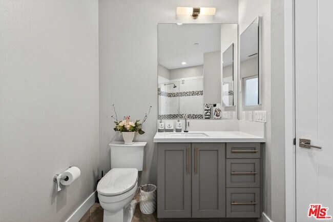 Building Photo - 12682 Millennium Dr