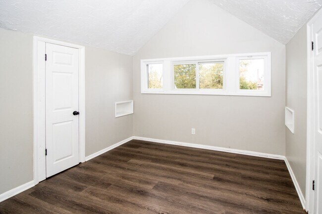 Building Photo - 5153 Cato St