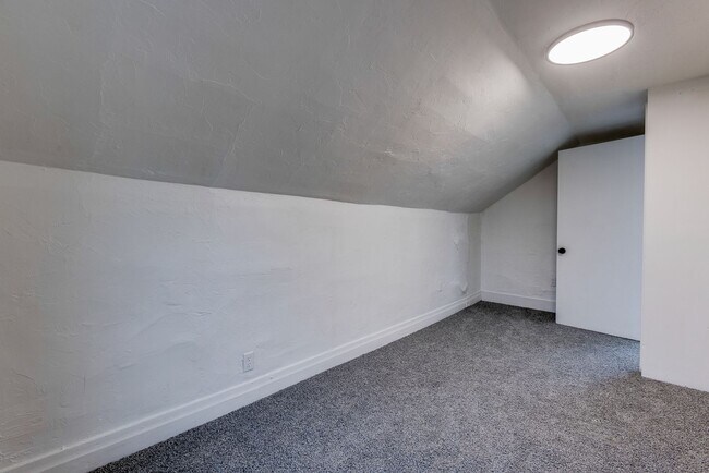 Building Photo - 2641 S 18th St