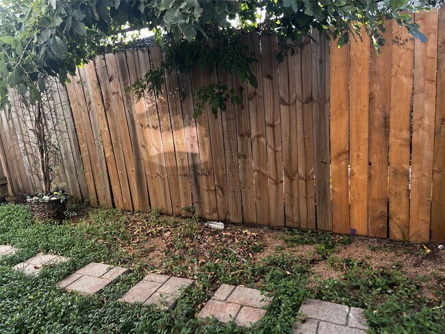 Building Photo - 11807 Chetman Dr