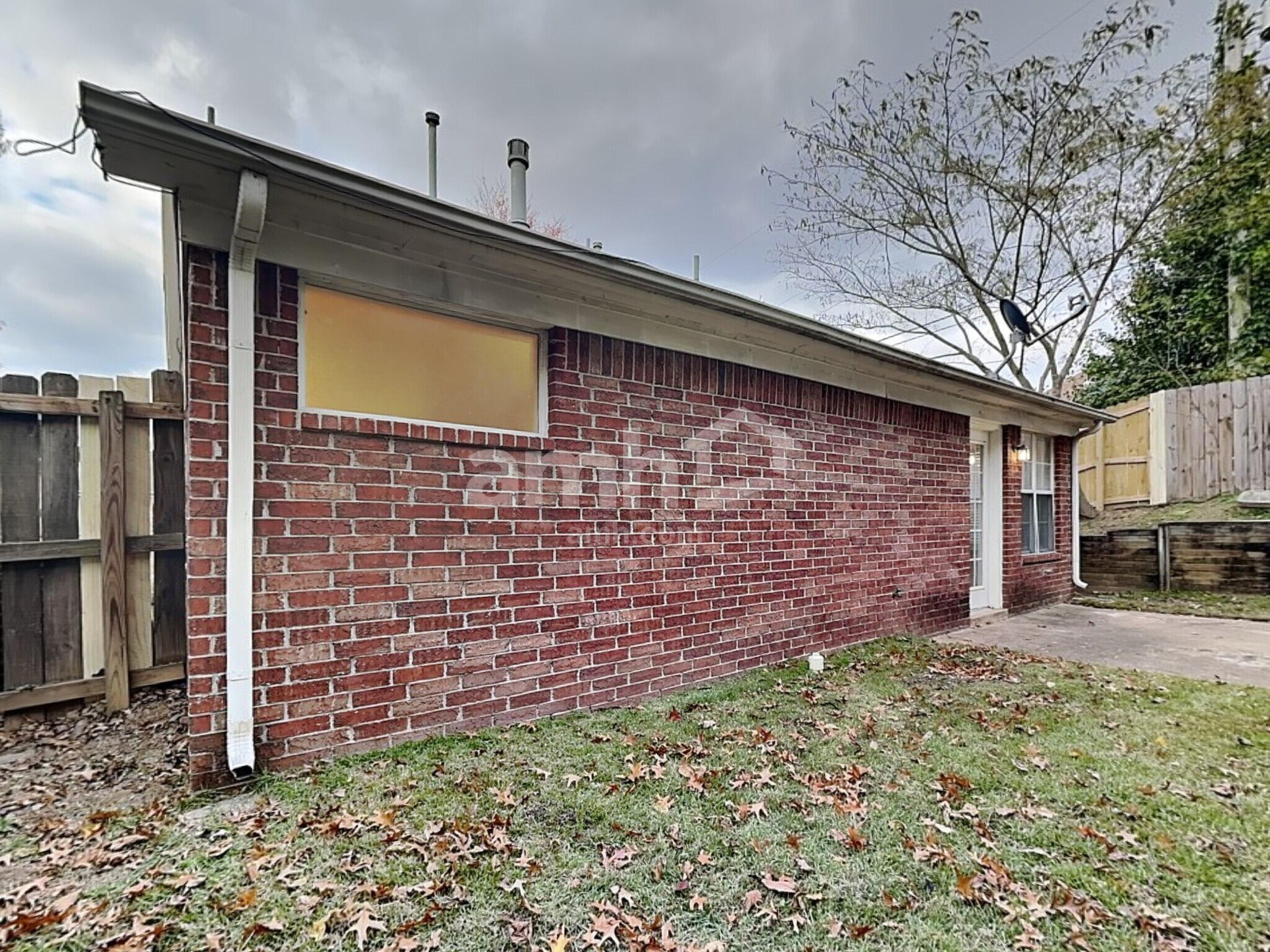 Building Photo - 6889 Show Boat Ln