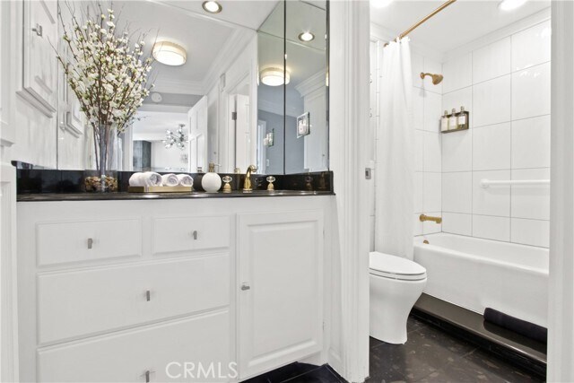 Building Photo - 700 E Ocean Blvd