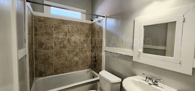 Building Photo - 3411 N Fulton Ave