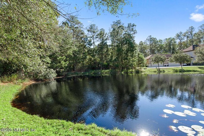 Building Photo - 744 Dewdrop Loop