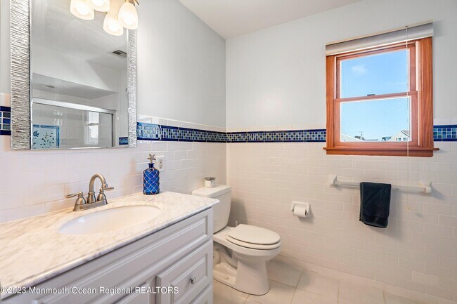 Building Photo - 18 Halsey Dr