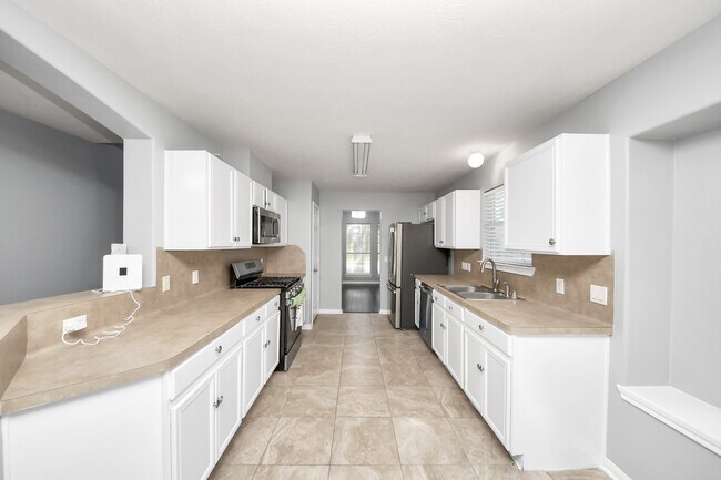 Building Photo - 3506 Evergreen Sq Trl