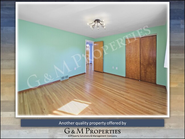 Building Photo - Rare 3/4 Bedroom in Gates/Chili School Dis...