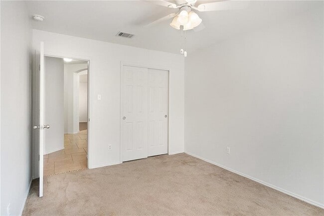 Building Photo - 913 Cindy Ln