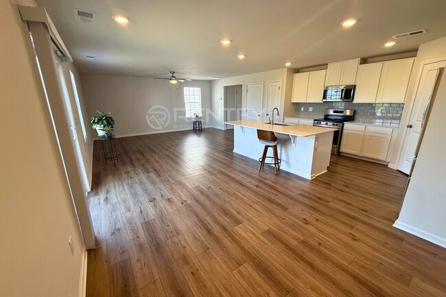 Building Photo - 2802 Legacy Rdg Ln