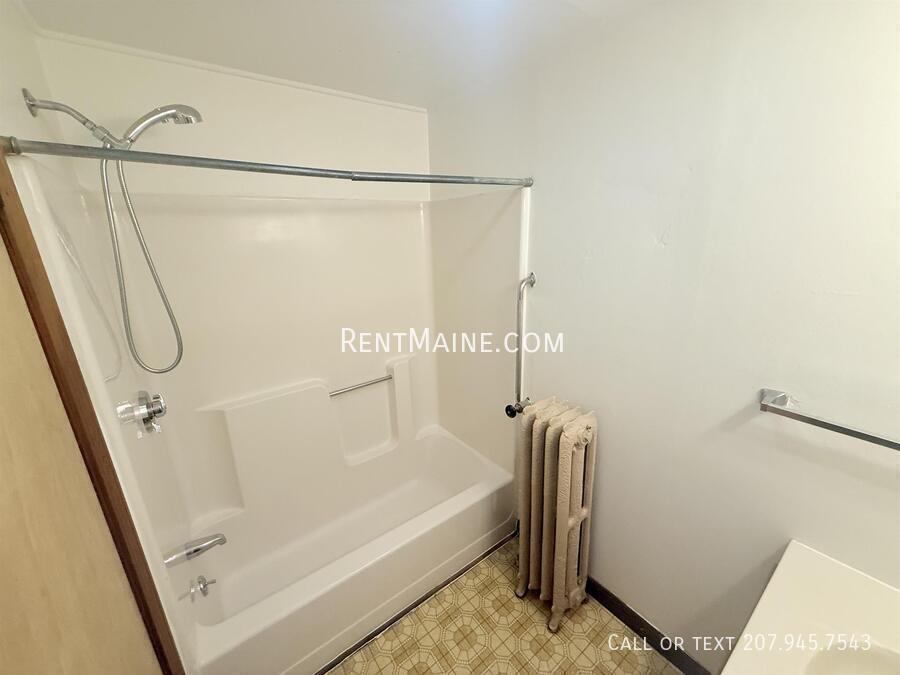 Building Photo - 75 Ohio St