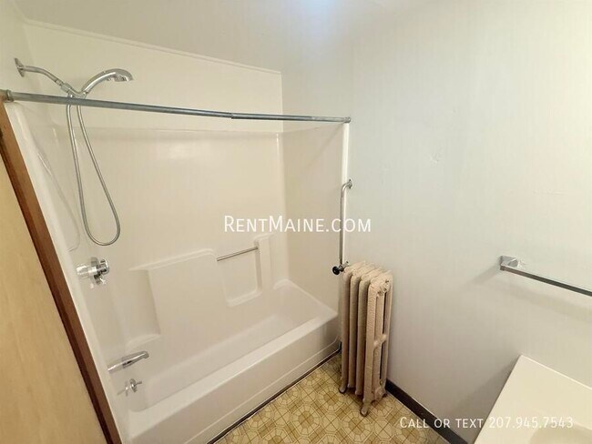 Building Photo - 75 Ohio St