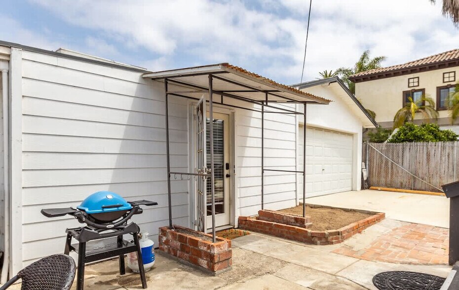 Building Photo - 722 Arbuckle Pl