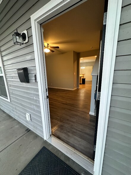 Building Photo - 521 Ashley Ave