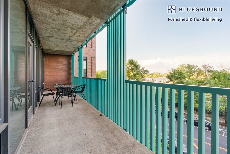 Building Photo - 3030 Potomac Ave
