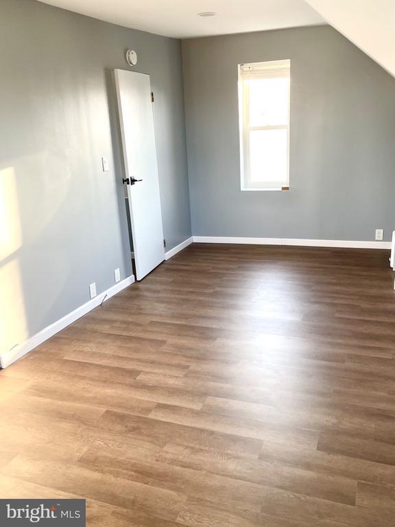 Building Photo - 326 Walnut St