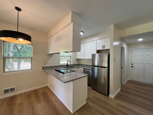 Building Photo - 409/411 S 58th Street