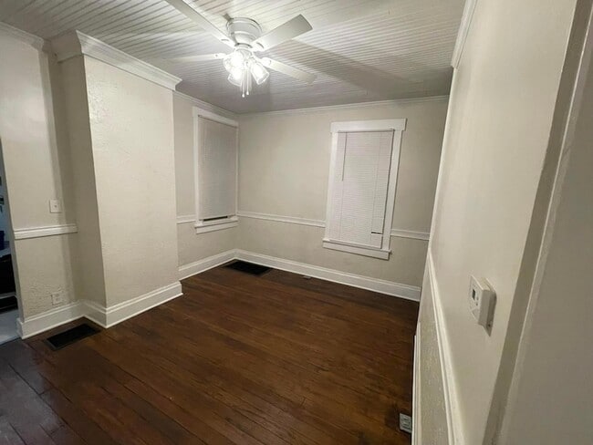 Building Photo - 287 E Woodrow Ave