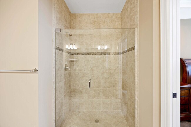 Building Photo - 7638 Jacaranda Ln