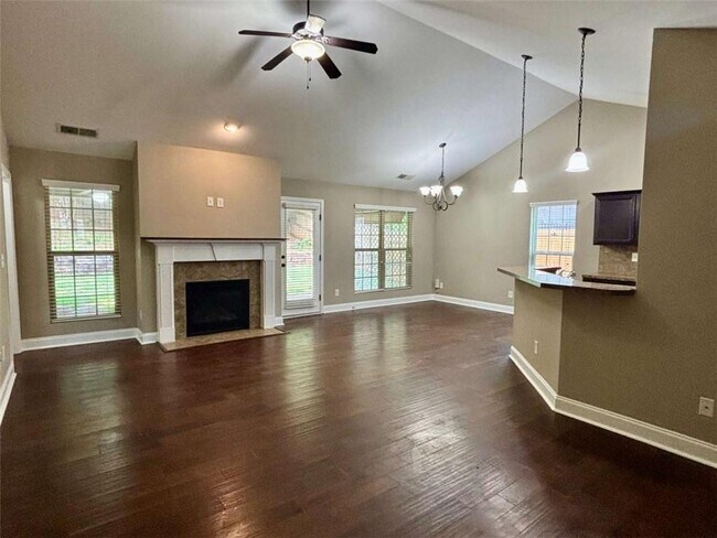 Building Photo - 4668 Hidden Creek Dr