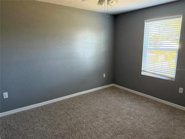 Building Photo - 7 Russkin Ln