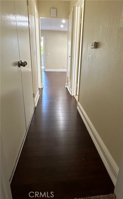 Building Photo - 122 Clearbrook