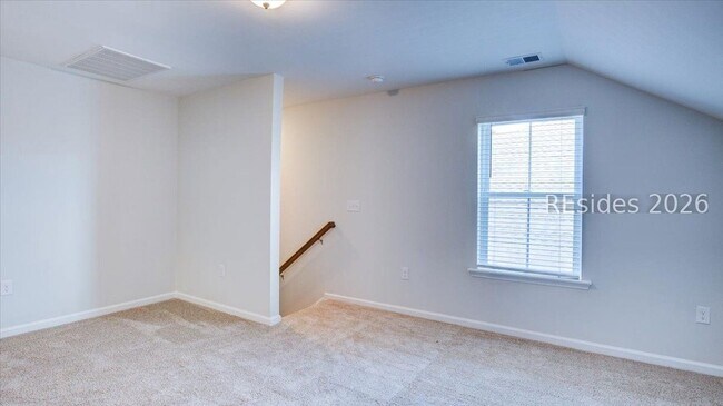 Building Photo - 179 Garden Row Dr N