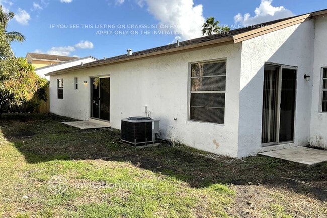 Building Photo - 14641 N Beckley Square