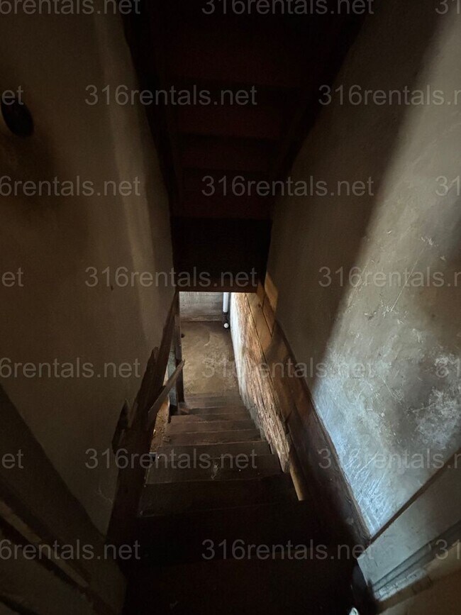 Building Photo - Rental Available NOW!