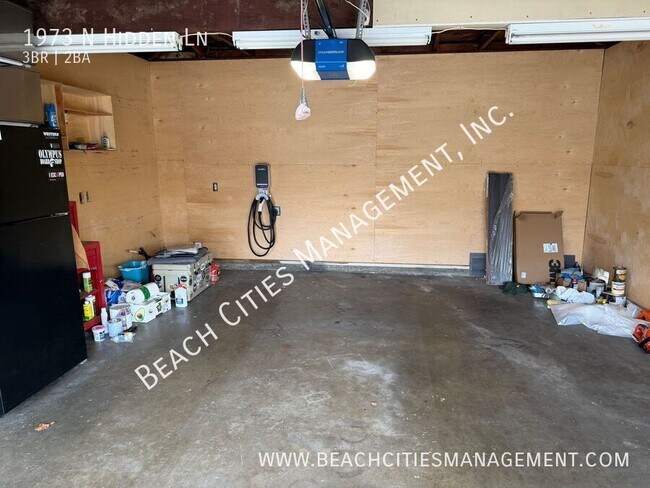 Building Photo - 1973 N Hidden Ln