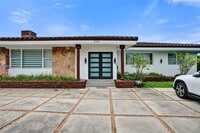 Building Photo - 3784 Sheridan Ave