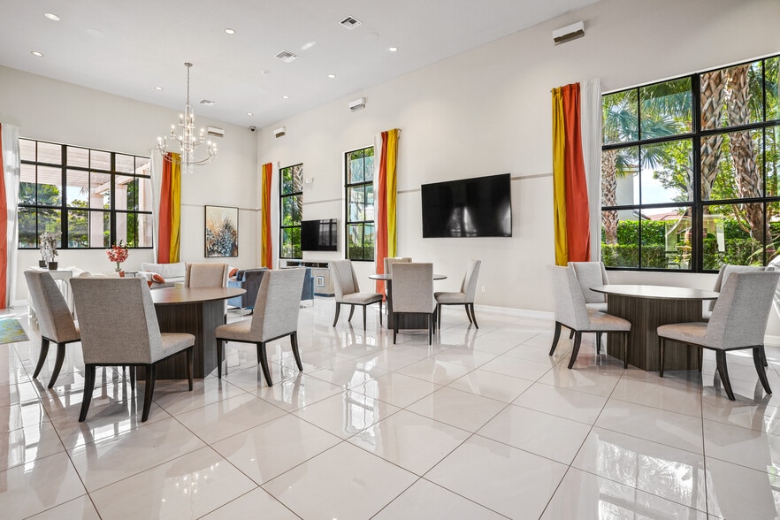 Building Photo - 10103 Akenside Dr