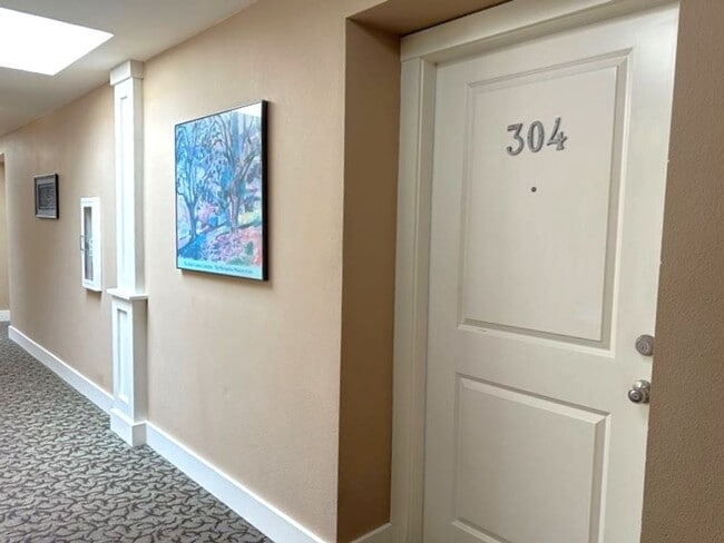 Building Photo - Special OFFER!! For this AMAZING One Bedroom!