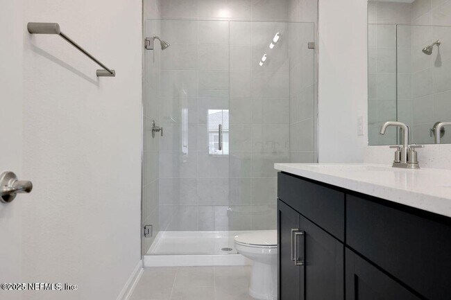 Building Photo - 24 Thurnham Ln