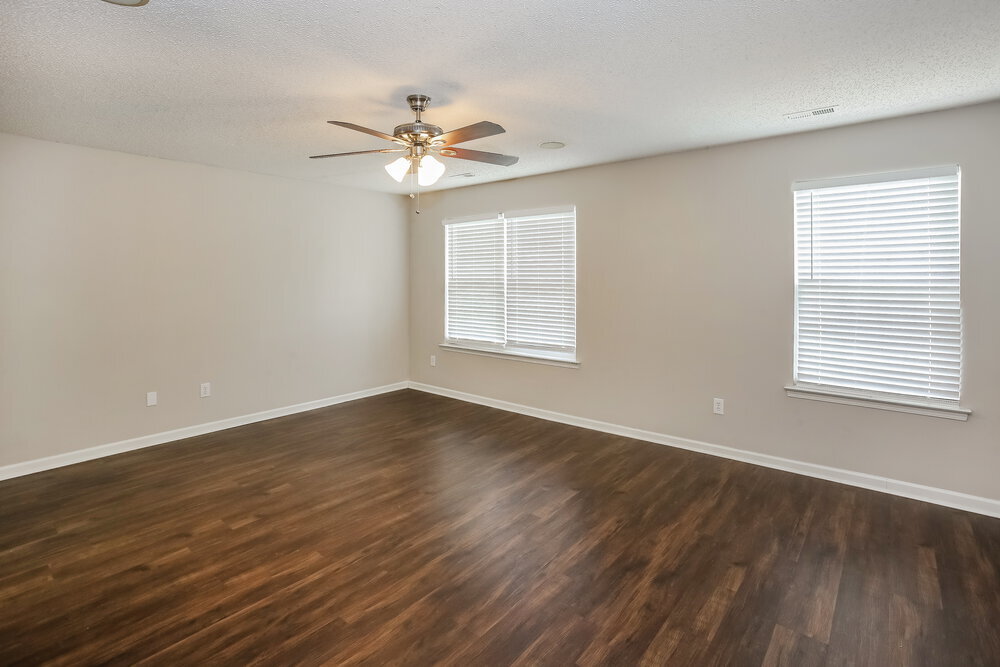 Building Photo - 3913 Edgeview Dr