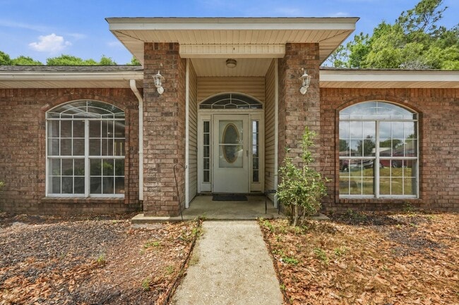Building Photo - 123 Steeplechase Dr