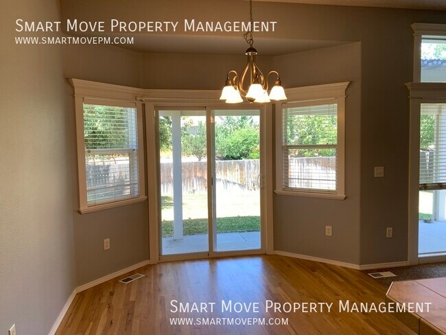 Building Photo - 4260 E Arborvitae Dr