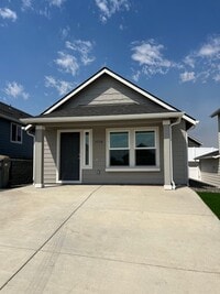 Building Photo - Brand New Single Level Home in New SunRidge Community