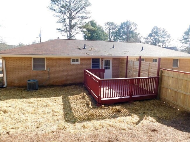 Building Photo - 260 Opal Dr