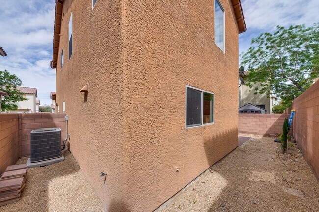 Building Photo - Charming Southwest Las Vegas Home with Open Layout & Prime Location Near the Strip
