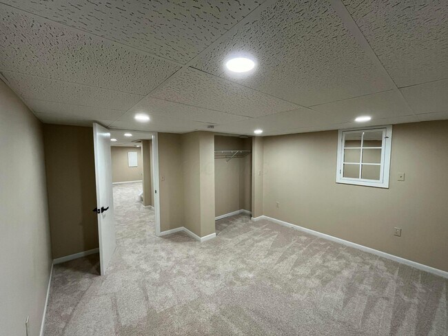 Building Photo - 3412 Westerville Woods Dr