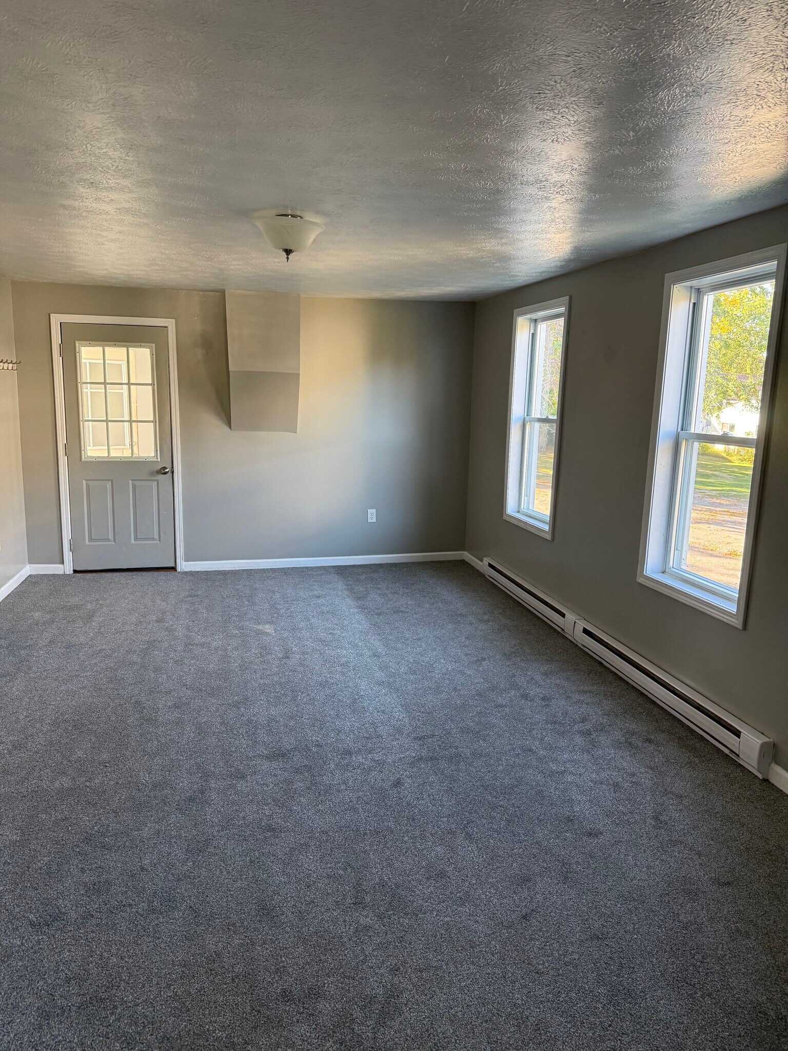 Living Room - 30 East Ave