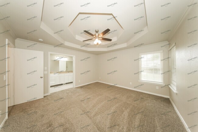 Building Photo - 600 SW 149th Pl