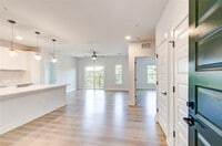 Building Photo - 2500 Longview St